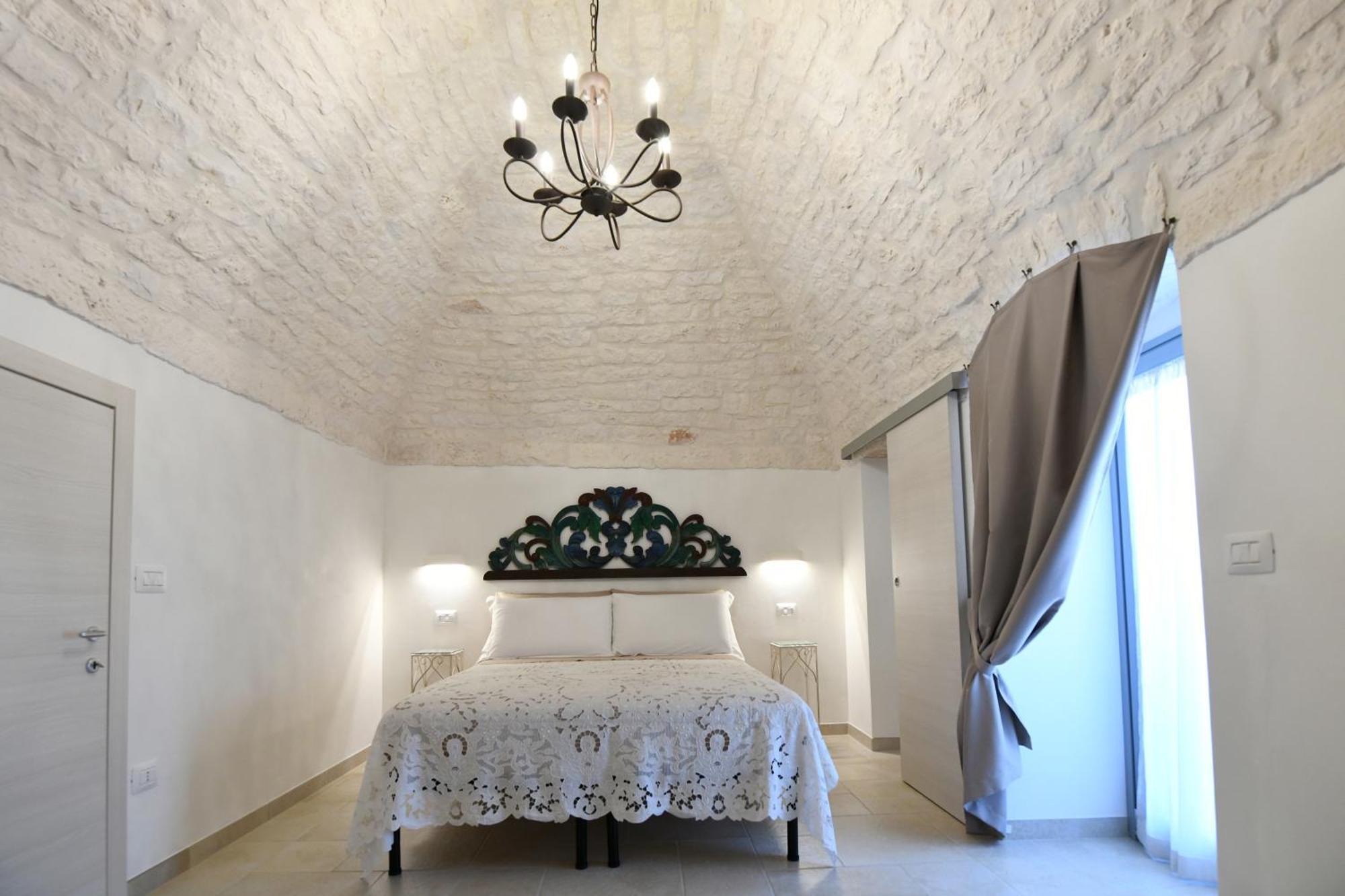 Апартаменты La Scala Del Borgo Чистернино Экстерьер фото