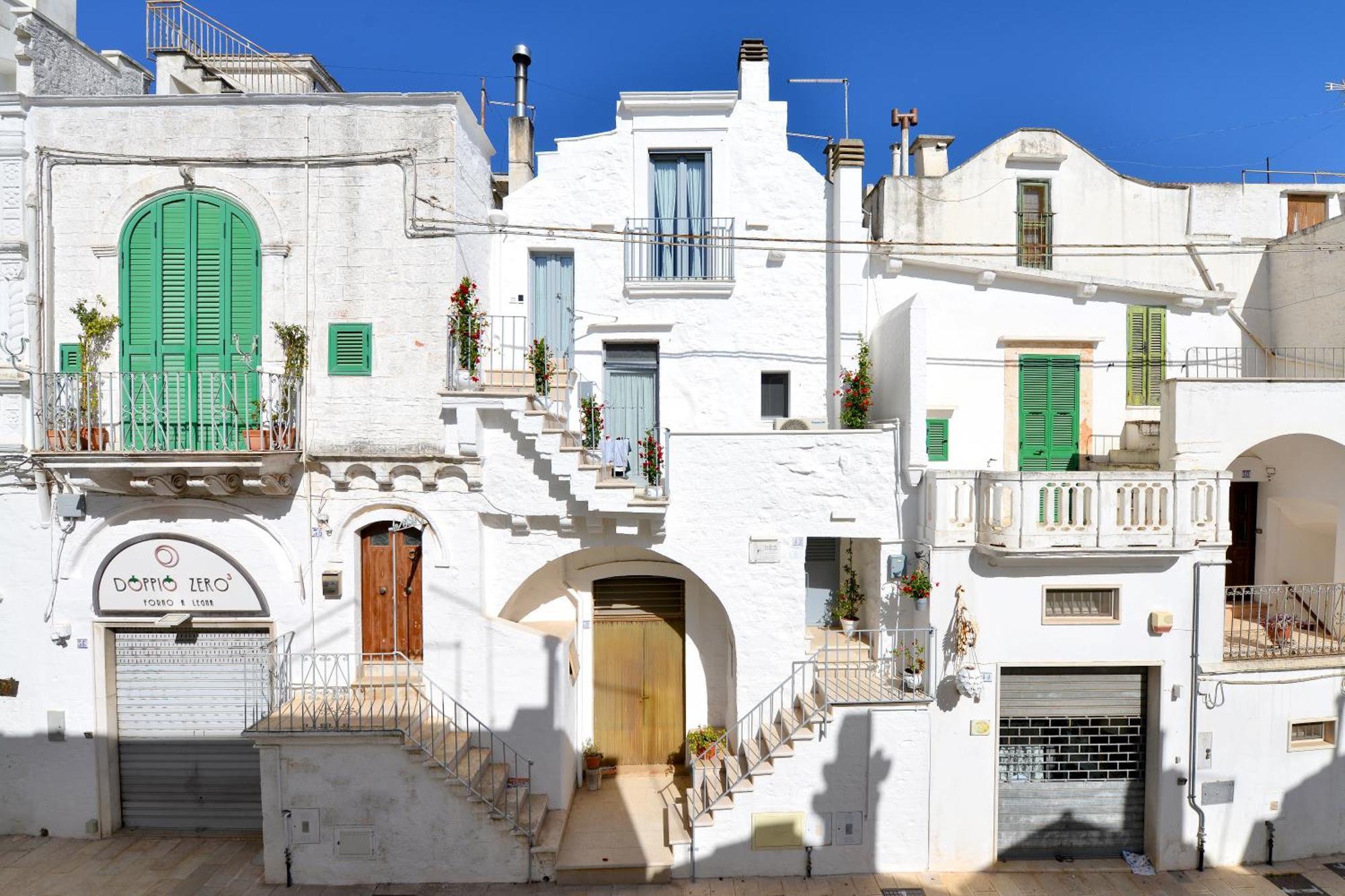 Апартаменты La Scala Del Borgo Чистернино Экстерьер фото
